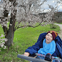 Pate Lior Russo mit Prunus cerasifera 'Atropurpurea'.jpg
